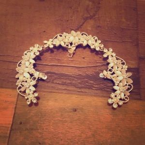 Flower sparkly hair piece